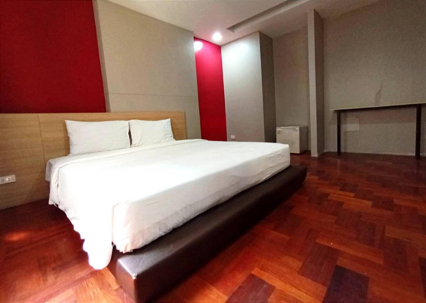Go Inn Silom Bts Surasak X โกอินน์ สีลม บีทีเอส สถานีสุรศักดิ์ 방콕 외부 사진
