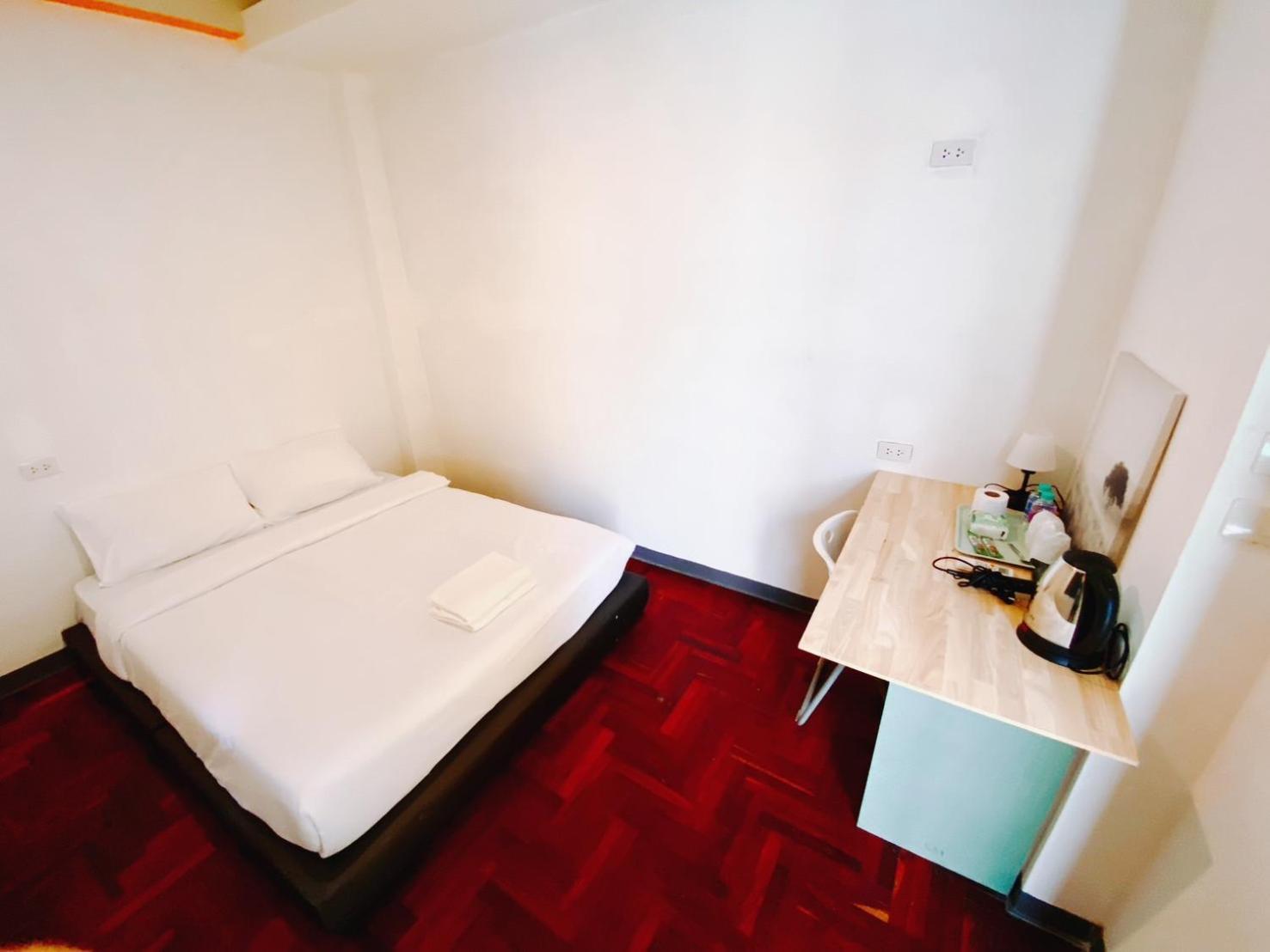 Go Inn Silom Bts Surasak X โกอินน์ สีลม บีทีเอส สถานีสุรศักดิ์ 방콕 외부 사진